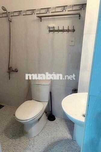 Cho thuê nhà nguyên căn Đường Thích Quảng Đức Quận PN