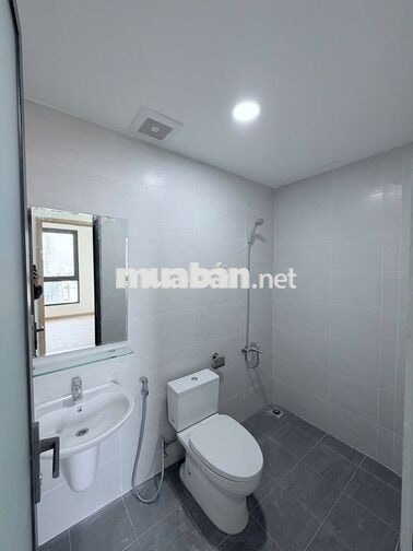 Cho thuê CH Aurora 2PN/2WC chỉ 9.5tr ngay chân cầu Chà Và LH ngay