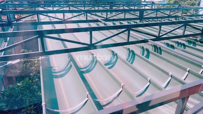 BÁN XƯỞNG MỚI, ĐÚC KIÊN CỐ 1 TRỆT 1 LẦU, SỔ HỒNG, 1 XẸC NGẮN LÊ THỊ HÀ