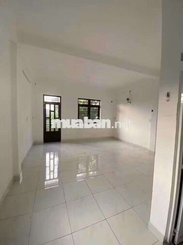 Nhà nguyên căn 2 lầu 7x22 góc 2 mặt tiền Xuân Thới Đông, Hóc Môn 