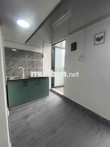 CHO THUÊ PHÒNG GÁC BAN CÔNG RIÊNG FULL NỘI THẤT NGAY ETOWN CỘNG HOÀ
