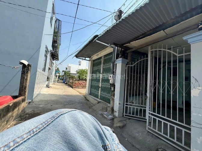 Cần bán đất + nhà cấp 4. đường Lý Tháu Tổ
