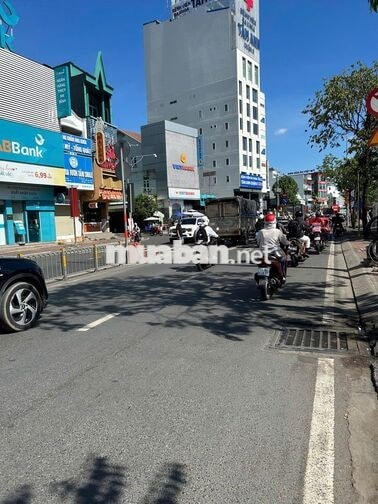Cho thuê mặt tiền 3lau Phạm Hùng,Q8,5.5x17m,đẹp,giá tốt,Lh chính chủ