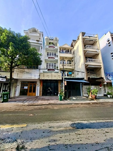 Bán nhà mặt tiền khu D 5 tầng 84m2 (4.2x20) giá đầu tư