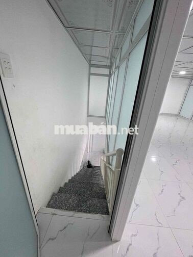 Cho thuê xưởng Gần bến xe an sương 7x26m