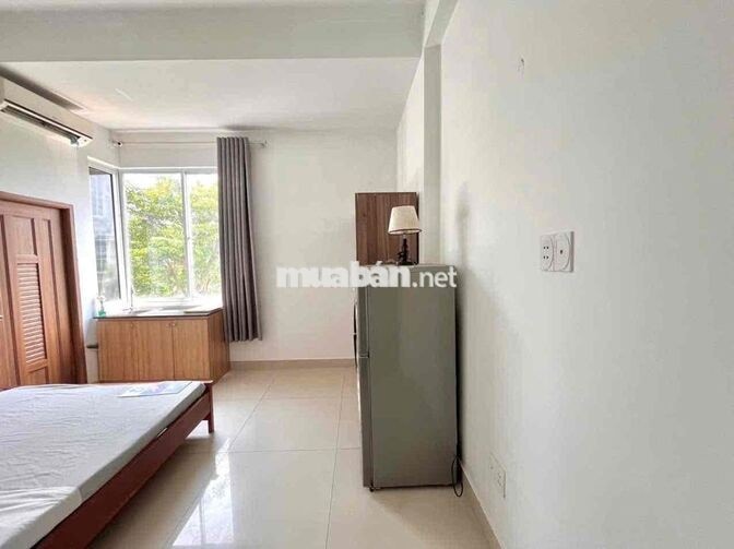 STUDIO CỬA SỔ TRỜI FULL NỘI THẤT THUẬN TIỆN CẦU NGUYỄN VĂN CỪ Q5