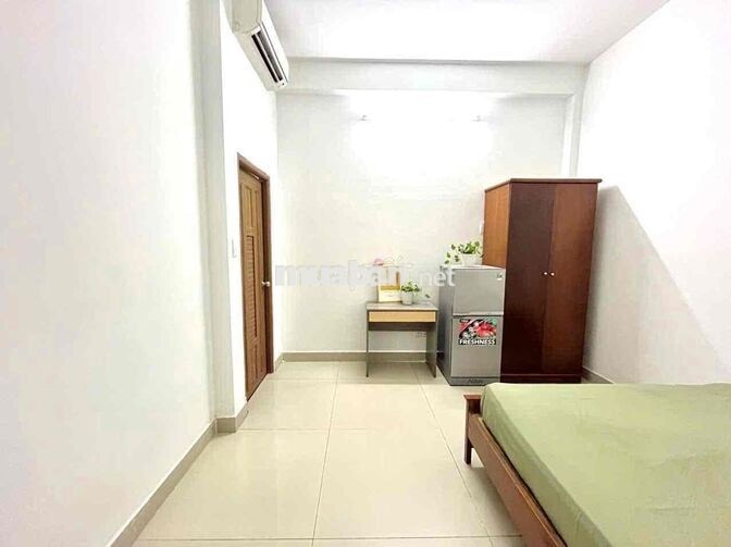 STUDIO CỬA SỔ TRỜI FULL NỘI THẤT THUẬN TIỆN CẦU NGUYỄN VĂN CỪ Q5