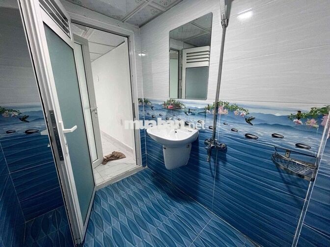 Cho thuê xưởng Gần bến xe an sương 7x26m