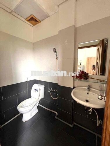 STUDIO CỬA SỔ TRỜI FULL NỘI THẤT THUẬN TIỆN CẦU NGUYỄN VĂN CỪ Q5