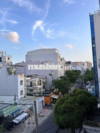 mặt bằng kinh doanh đường lớn ở khu sân bay kế bên trường đại học 