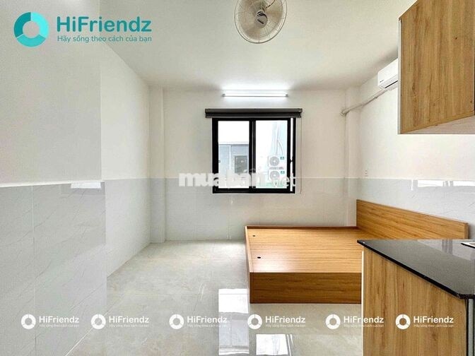 Studio cửa sổ thoáng đầy đủ nội thất ngay CMT8