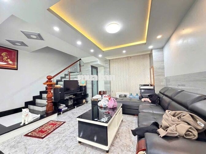 Cần cho thuê nhà MTNB 36A Trần Quang Khải P. Tân Định, Quận 1.