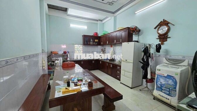 Hạ giá cực kỳ tốt, rẻ bằng lô đất!!! nhà gần chợ Đại Hải