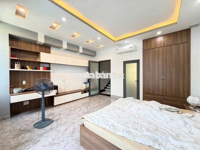 Cần cho thuê nhà MTNB 36A Trần Quang Khải P. Tân Định, Quận 1.