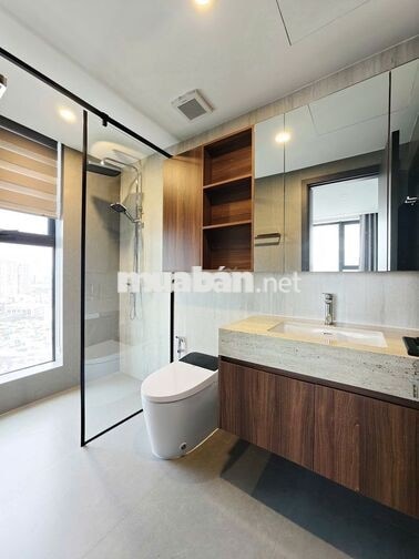 Căn hộ 2 phòng ngủ cao cấp, tầng trung view sông thoáng, trống sẵn