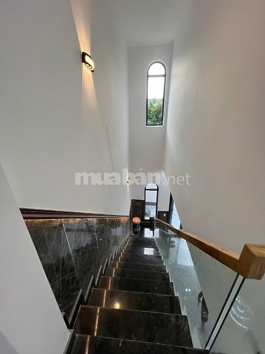 Bán nhà 1 Trệt 1 Lầu-75m2,SHR cách Hóc Môn chỉ 2km,khu đông dân
