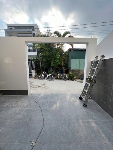 Bán nhà 1 Trệt 1 Lầu-75m2,SHR cách Hóc Môn chỉ 2km,khu đông dân