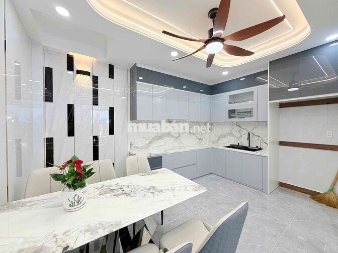 Nhà Ngày Khu Tên Lửa ( 4,6m x 14m ) Nhà Đẹp Full Nội Thất