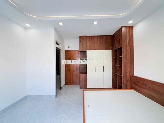 Nhà Ngày Khu Tên Lửa ( 4,6m x 14m ) Nhà Đẹp Full Nội Thất