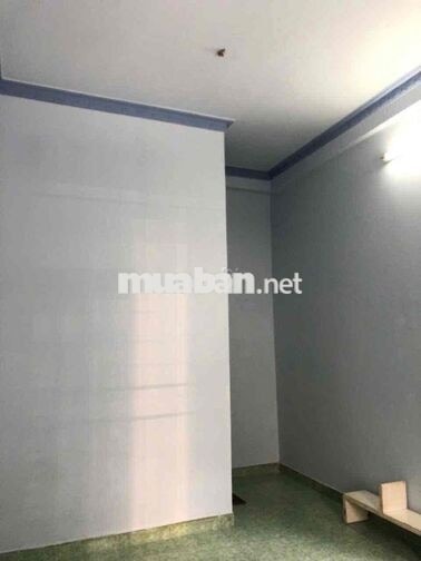 Nhà mt đường Nguyễn Thanh Tuyền, Tân Bình ( 1trệt 2lầu ) 2pn3wc