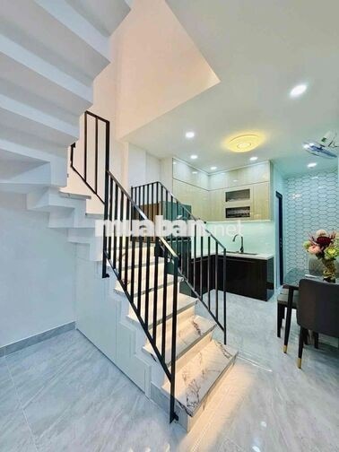 Ngay Lotte Nguyễn Văn Lượng, 30m2, 2 Tầng, chỉ  3tỷ95
