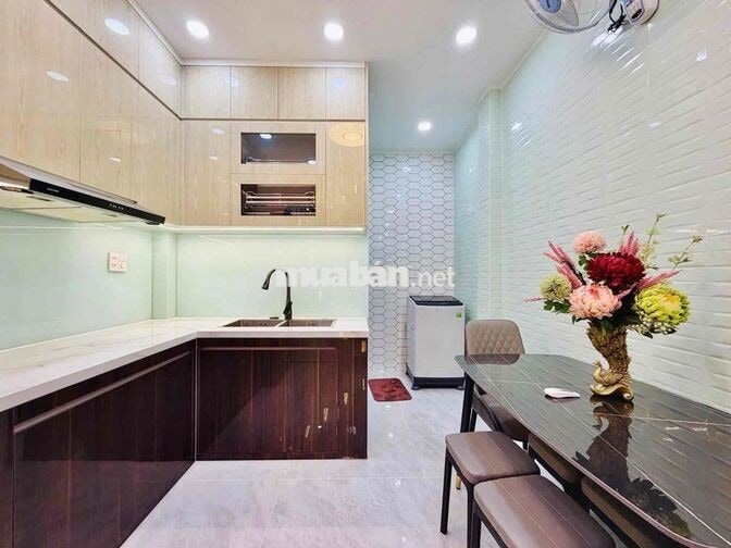 Ngay Lotte Nguyễn Văn Lượng, 30m2, 2 Tầng, chỉ  3tỷ95