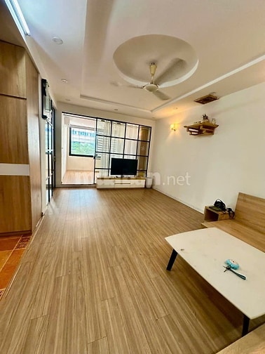 Cho thuê nhà tập thể mặt đường Huỳnh Thúc Kháng, đã sửa đẹp vào ở ngay