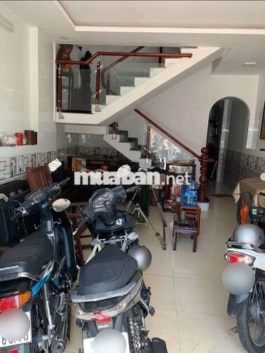 Nhà nguyên căn 1 lầu 4.5x15m, mặt tiền đường Lê Thị Hồng Gấm, 1/QL22