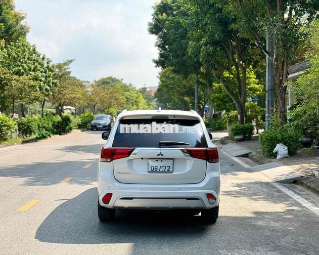Mitsubishi Outlander 2.0 CVT 2023 Trắng 51000 km