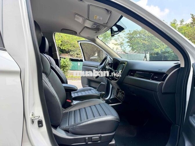 Mitsubishi Outlander 2.0 CVT 2023 Trắng 51000 km