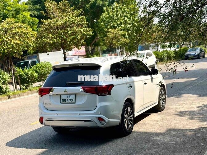 Mitsubishi Outlander 2.0 CVT 2023 Trắng 51000 km