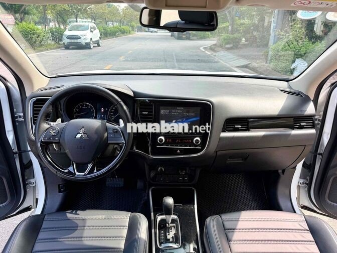 Mitsubishi Outlander 2.0 CVT 2023 Trắng 51000 km