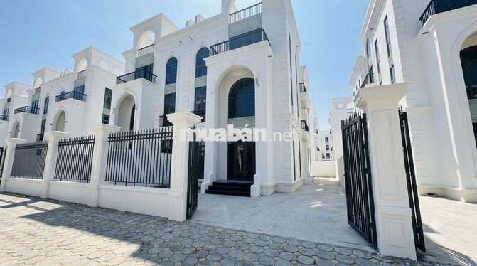 Chính chủ cho thuê Biệt thự song lập xây thô 200m2 Thanh Hà Cienco5