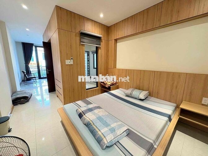 Cho thuê nhà nguyên căn 3 tầng lô góc MT Trưng Nữ Vương
