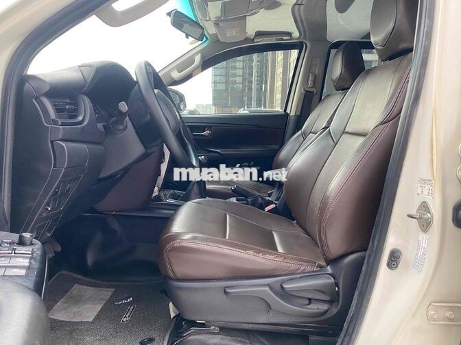 Toyota Fortuner 2017 2.4G MT Trắng 132.000km
