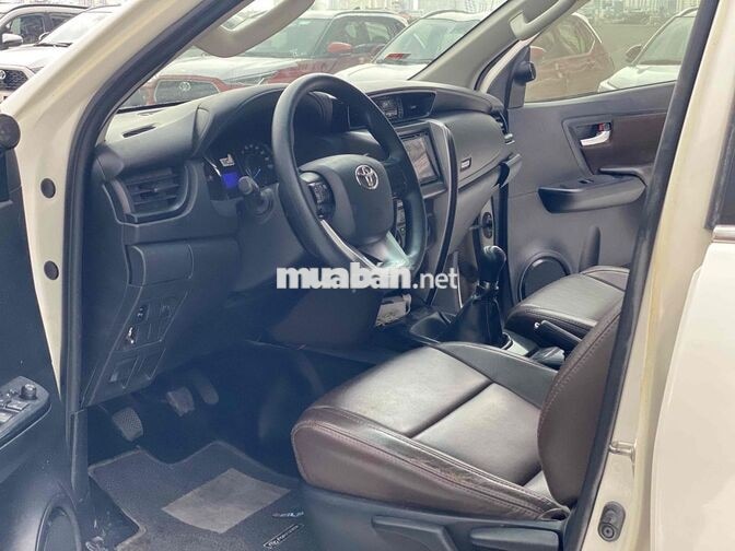Toyota Fortuner 2017 2.4G MT Trắng 132.000km