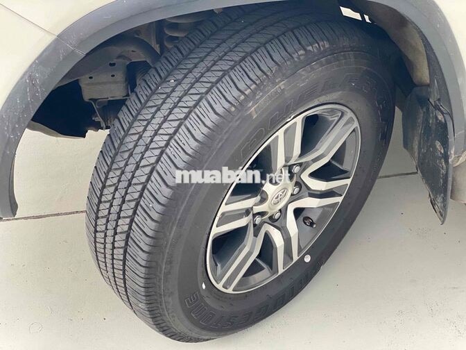 Toyota Fortuner 2017 2.4G MT Trắng 132.000km