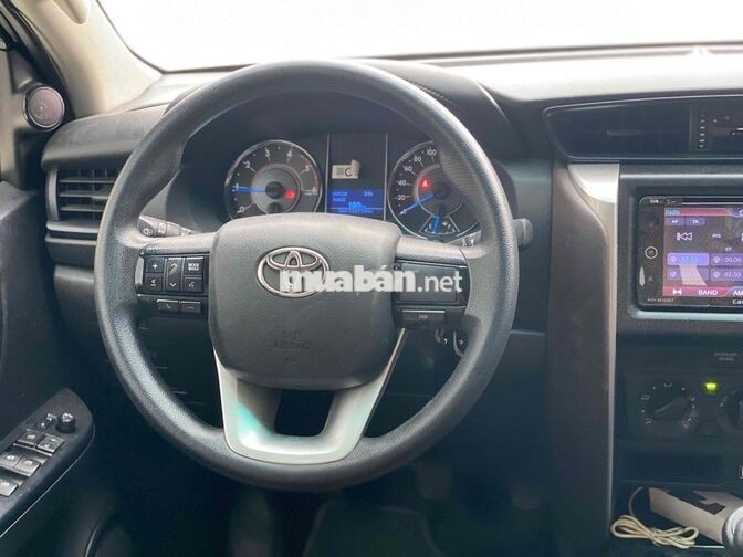 Toyota Fortuner 2017 2.4G MT Trắng 132.000km