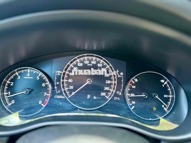 Mazda Mazda 3 Luxury 2023 Xám 18000 km
