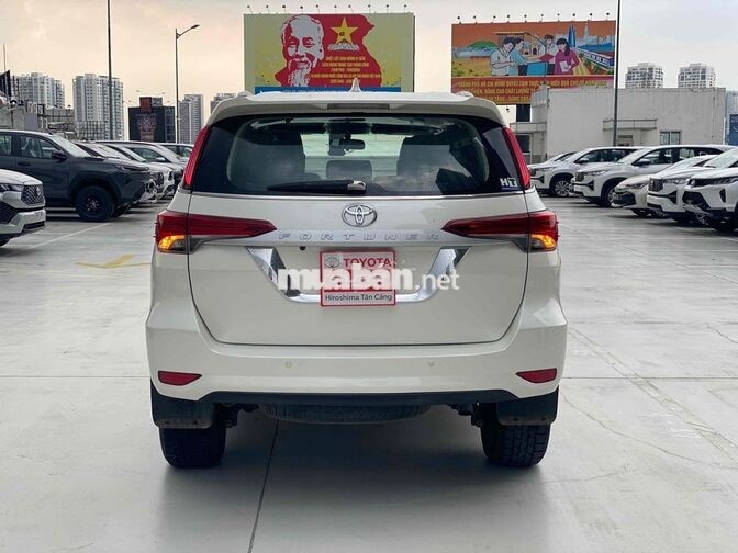 Toyota Fortuner 2017 2.4G MT Trắng 132.000km