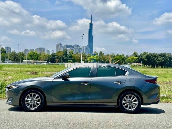 Mazda Mazda 3 Luxury 2023 Xám 18000 km