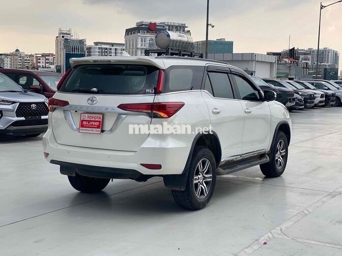 Toyota Fortuner 2017 2.4G MT Trắng 132.000km