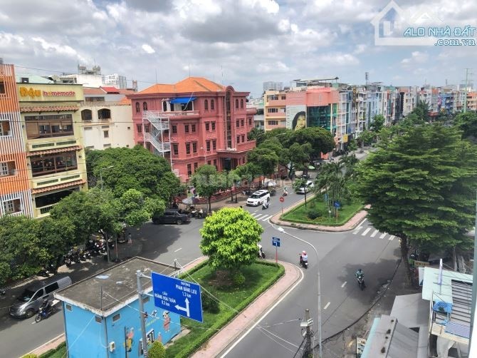 BÁN GẤP MT PHAN XÍCH LONG, 4x20M, 5 TẦNG  80M2 CHỈ 29.8 TỶ 