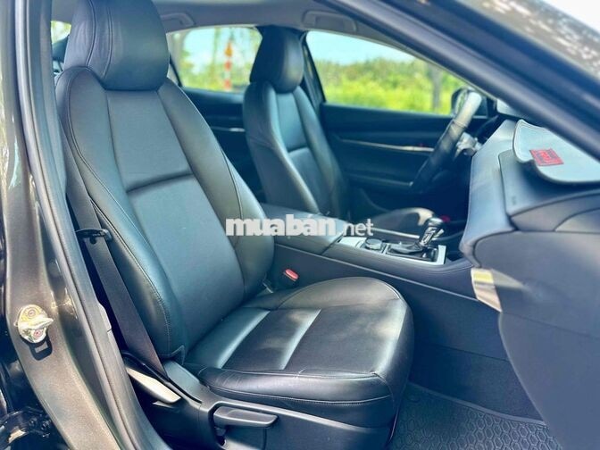 Mazda Mazda 3 Luxury 2023 Xám 18000 km