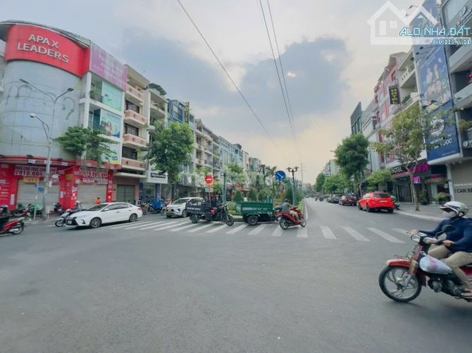 BÁN GẤP MT PHAN XÍCH LONG, 4x20M, 5 TẦNG  80M2 CHỈ 29.8 TỶ 