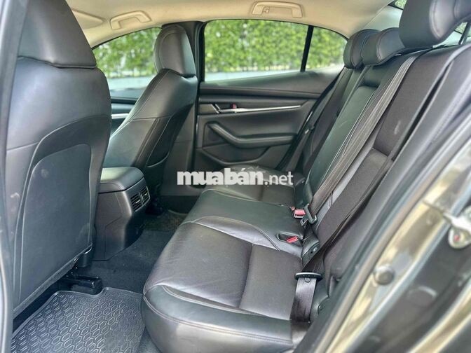 Mazda Mazda 3 Luxury 2023 Xám 18000 km