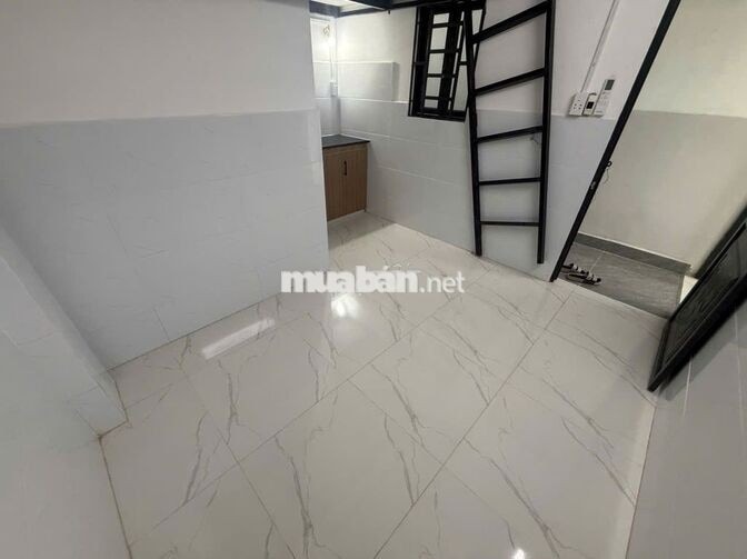 PHÒNG TRỌ CÓ GÁC GẦN HỌC VIỆN HÀNG KHÔNG GIÁ CHỈ 3TR8
