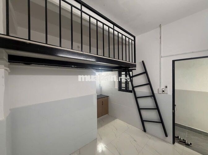 PHÒNG TRỌ CÓ GÁC GẦN HỌC VIỆN HÀNG KHÔNG GIÁ CHỈ 3TR8