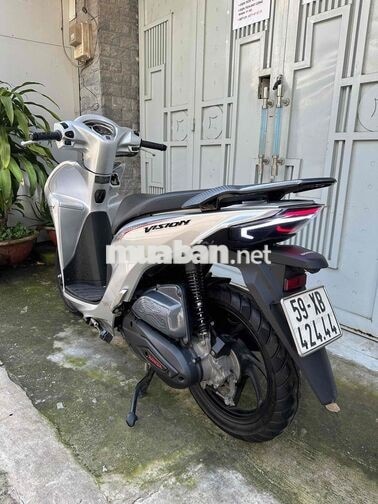 Honda Vision 2024 Smartkey Bạc 11.000 km