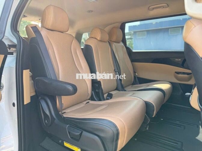 KIA CARNIVAL LUXURY 2.2D 2023